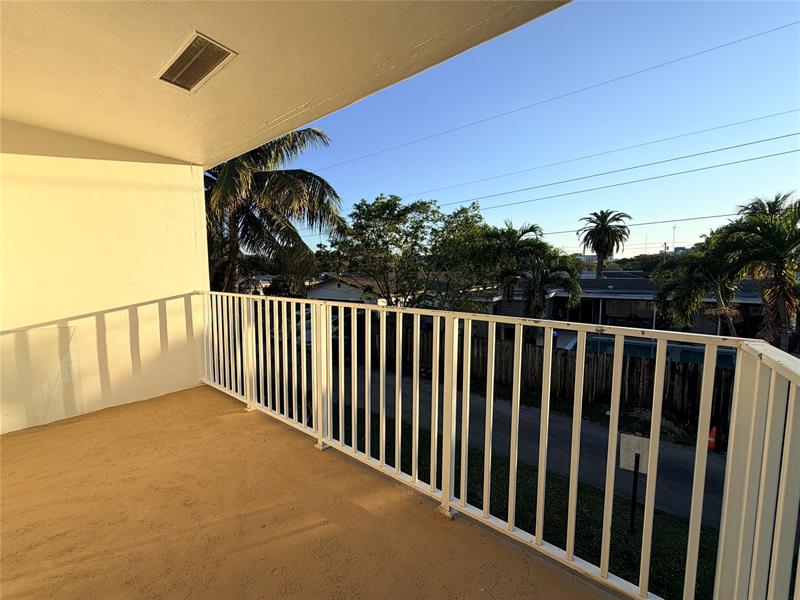 Image 15 of 21 For 600 Luna Ct 24