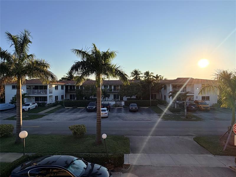 Image 20 of 21 For 600 Luna Ct 24