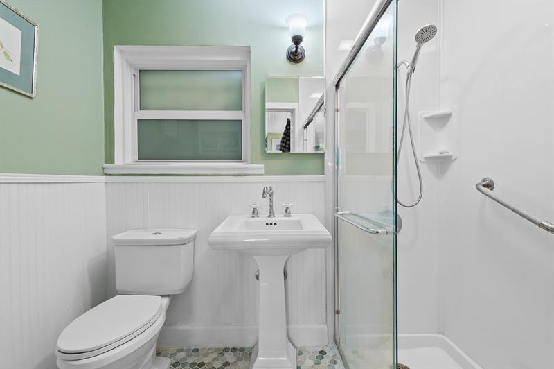 Image 14 of 21 For 621 14th Ter