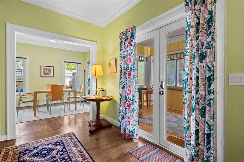 Image 9 of 21 For 621 14th Ter