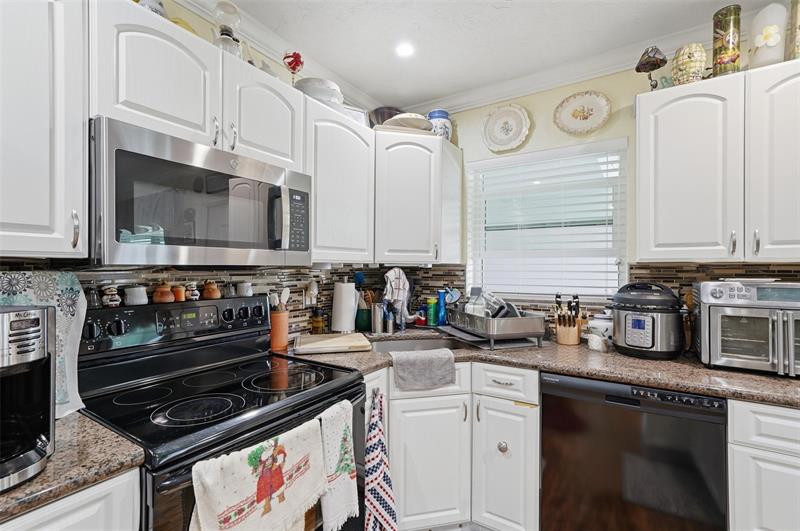 Image 12 of 27 For 3510 Harrison St 10