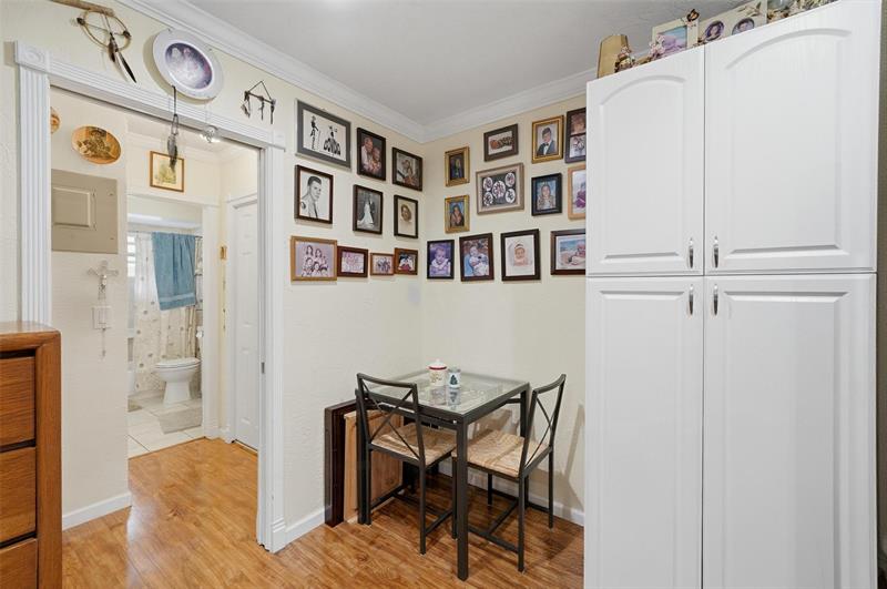 Image 13 of 27 For 3510 Harrison St 10