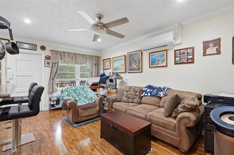 Image 6 of 27 For 3510 Harrison St 10