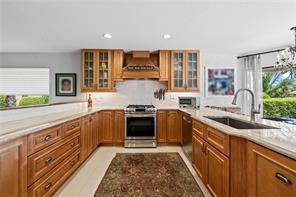 Image 10 of 47 For 10270 Silver Lake Drive