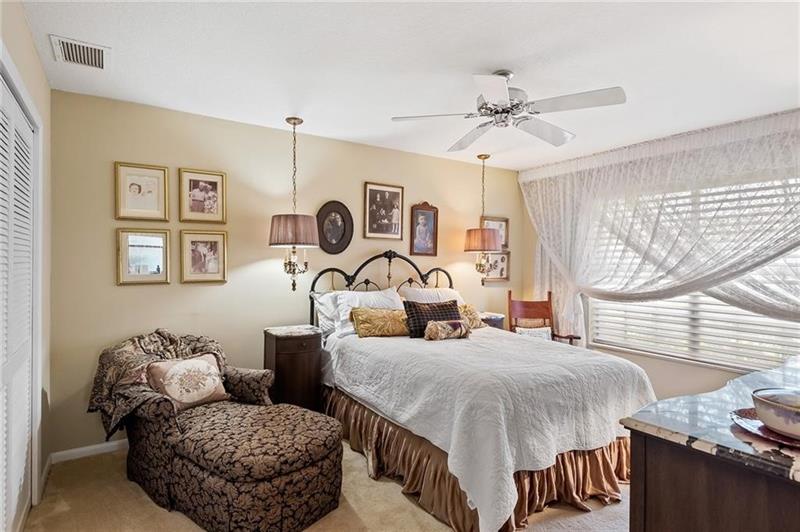 Image 20 of 47 For 10270 Silver Lake Drive