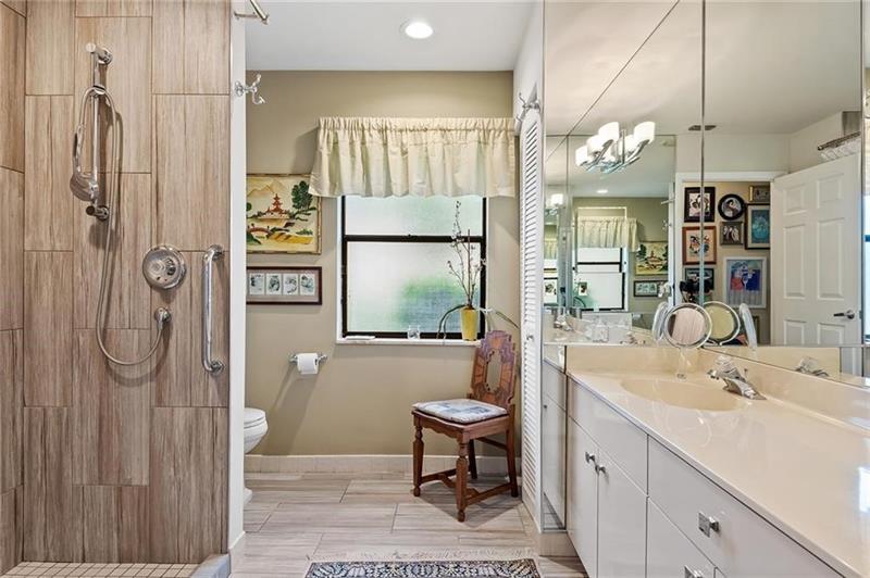 Image 23 of 47 For 10270 Silver Lake Drive