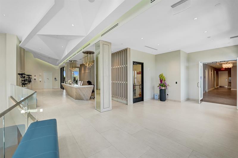 Image 41 of 47 For 10270 Silver Lake Drive