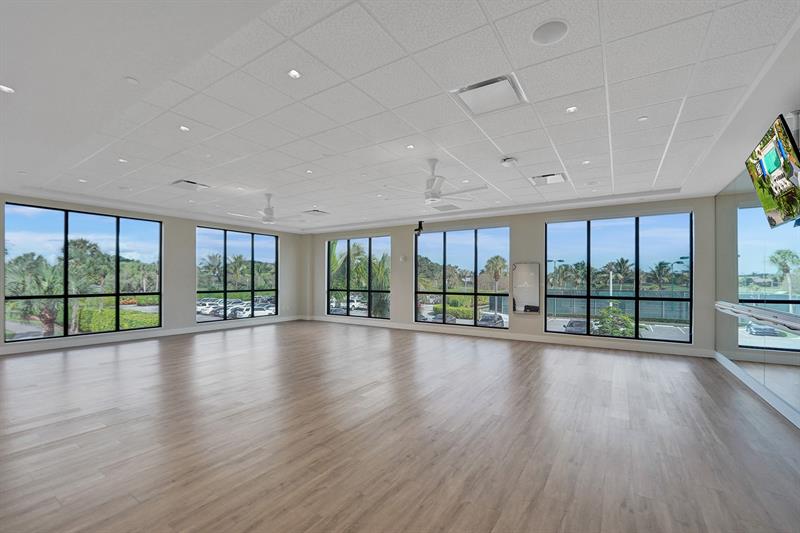 Image 44 of 47 For 10270 Silver Lake Drive