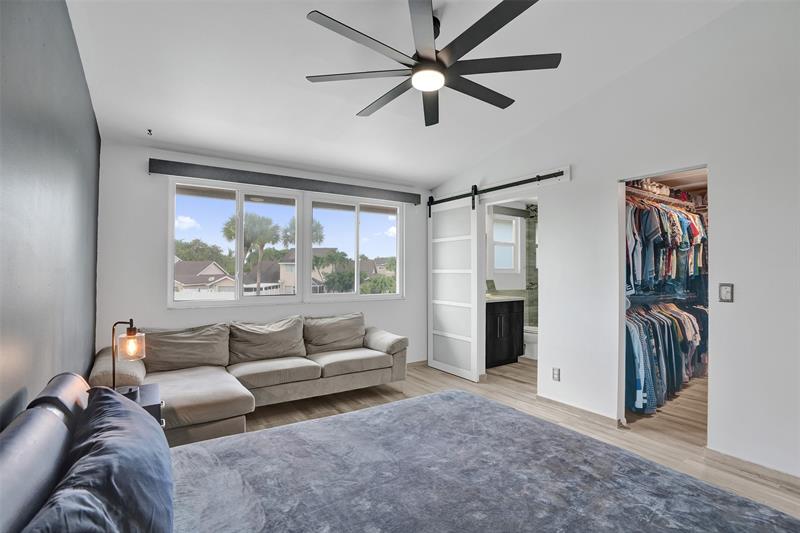 Image 15 of 31 For 1235 51st St