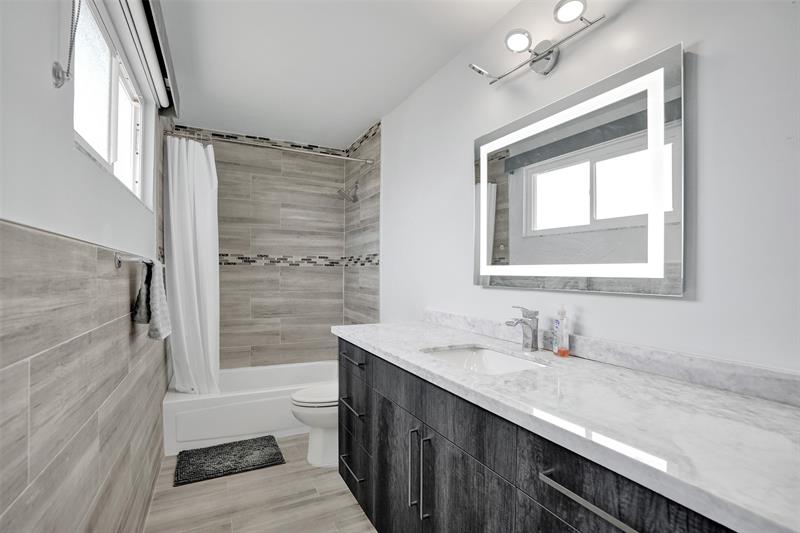 Image 22 of 31 For 1235 51st St