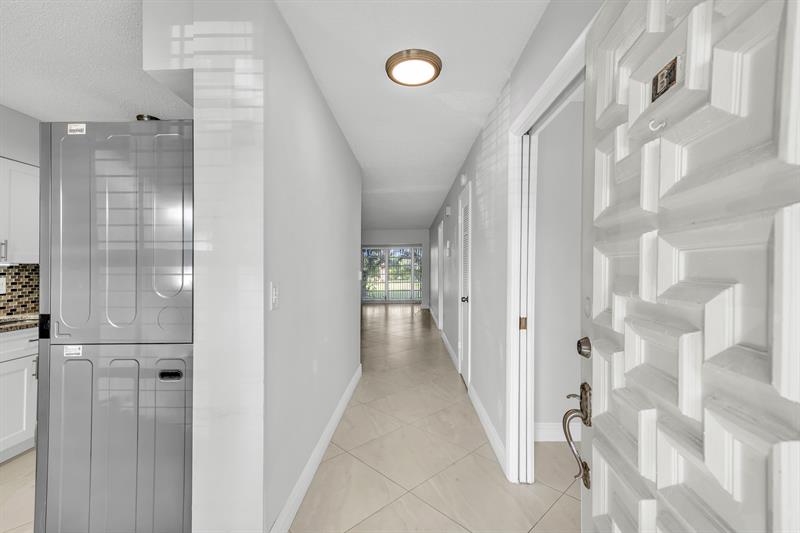 Image 6 of 34 For 13950 Via Flora  B