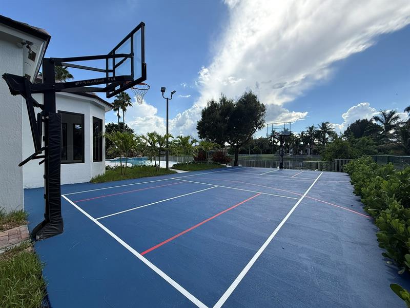 Image 11 of 44 For 2931 139th Ter