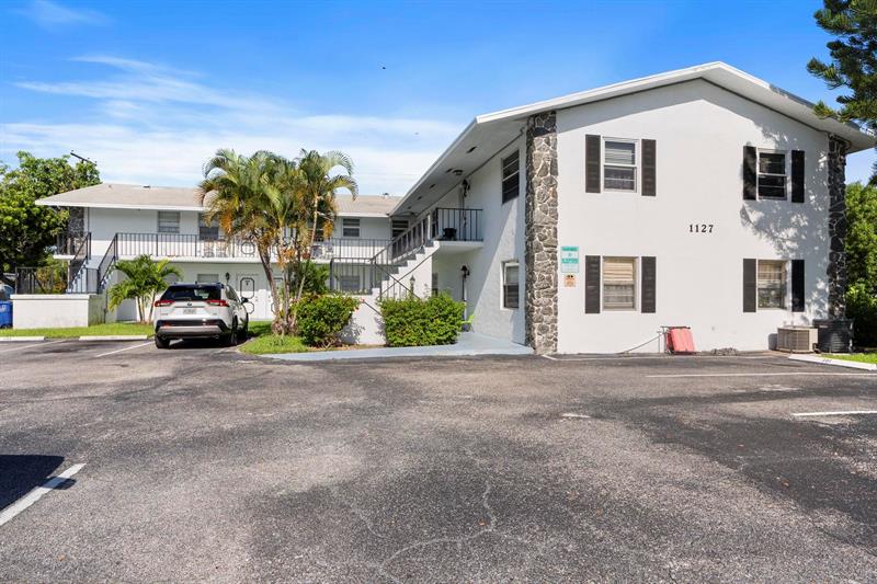 Details for 1127 Federal Highway  103, Lake Worth Beach, FL 33460
