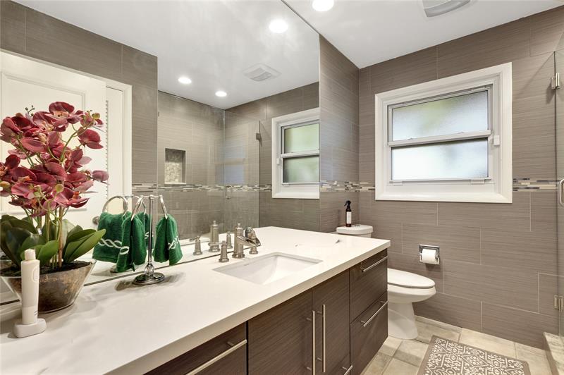 Image 21 of 32 For 4631 30th Way