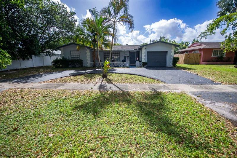 Details for 5320 Taylor St, Hollywood, FL 33021