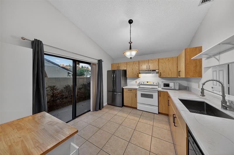 Image 10 of 43 For 489 Hardwood Pl  489