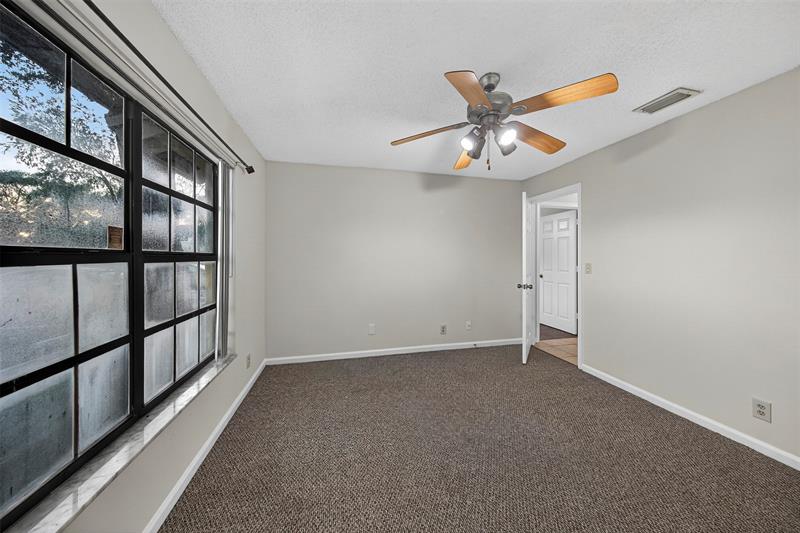 Image 23 of 43 For 489 Hardwood Pl  489