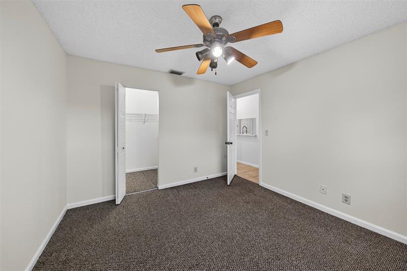 Image 25 of 43 For 489 Hardwood Pl  489