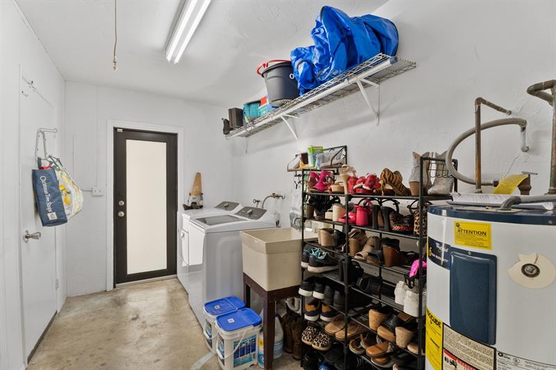 Image 22 of 55 For 5570 26 Ave  