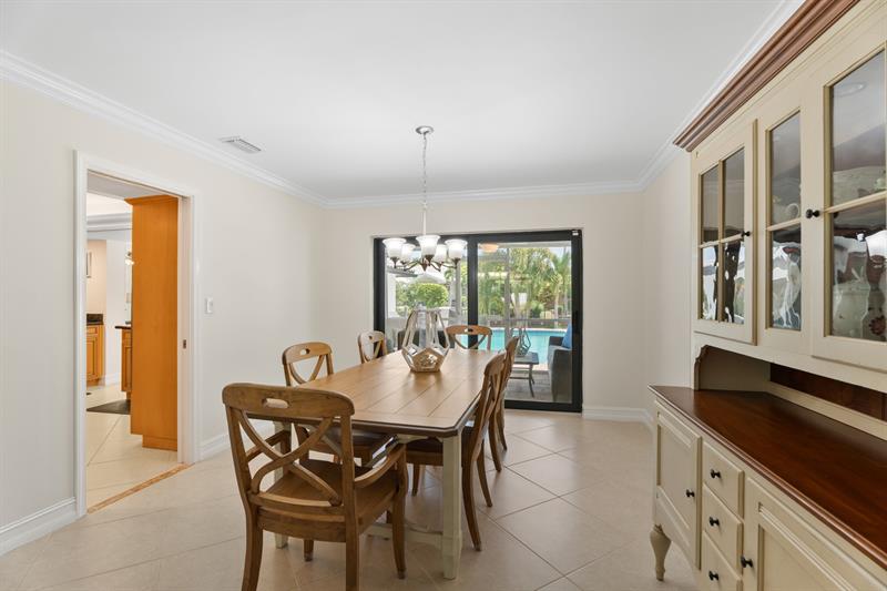 Image 23 of 55 For 5570 26 Ave  