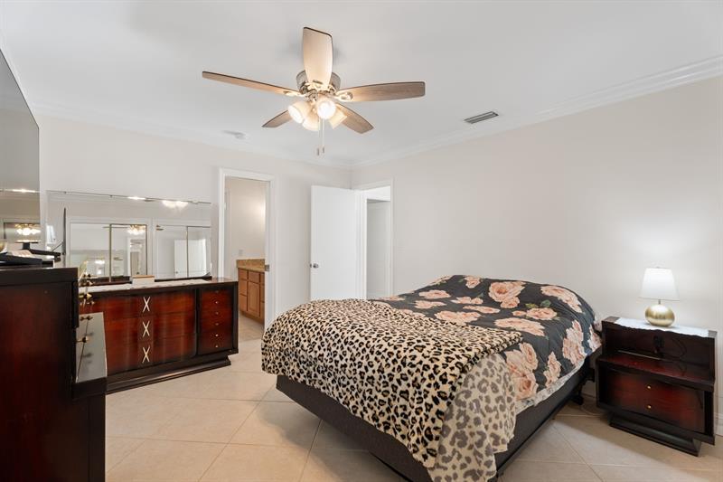 Image 24 of 55 For 5570 26 Ave  