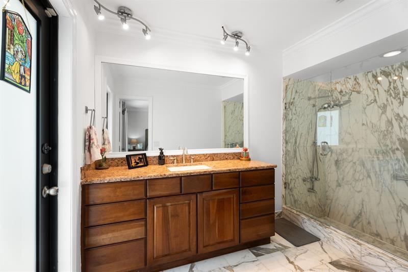 Image 33 of 55 For 5570 26 Ave  