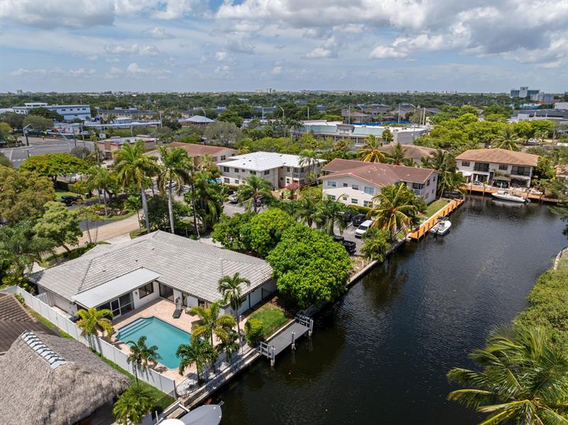 Image 45 of 55 For 5570 26 Ave  