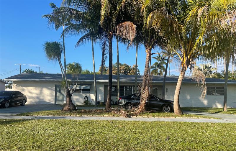 Listing Details for 3311 Cleveland St, Hollywood, FL 33021