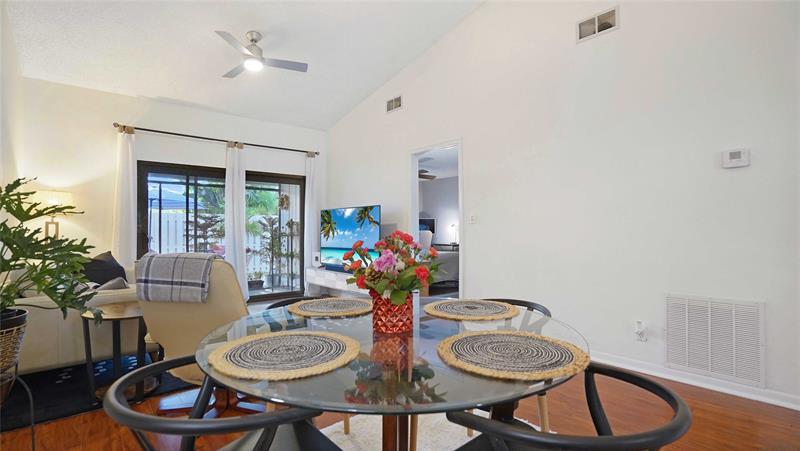 Image 11 of 43 For 2780 Oakland Forest Dr 1603