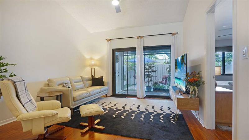 Image 13 of 43 For 2780 Oakland Forest Dr 1603