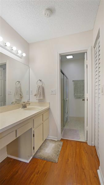 Image 21 of 43 For 2780 Oakland Forest Dr 1603