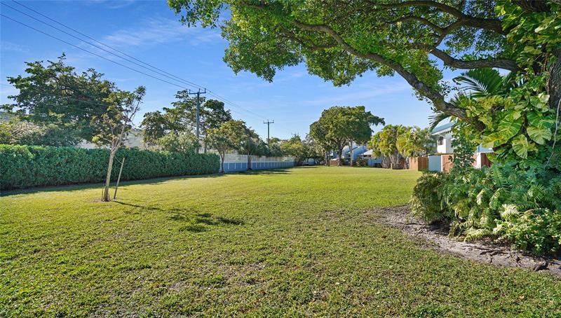 Image 36 of 43 For 2780 Oakland Forest Dr 1603