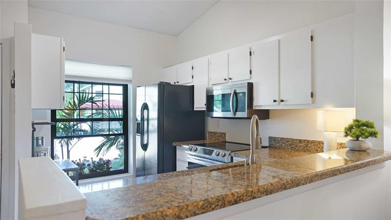 Image 6 of 43 For 2780 Oakland Forest Dr 1603