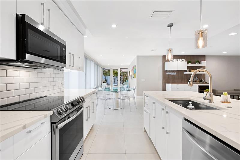 Image 10 of 38 For 2801 59th St