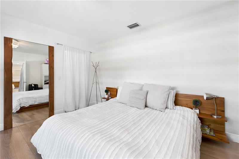 Image 15 of 38 For 2801 59th St