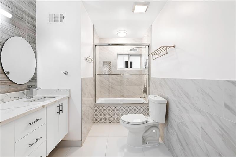 Image 21 of 38 For 2801 59th St