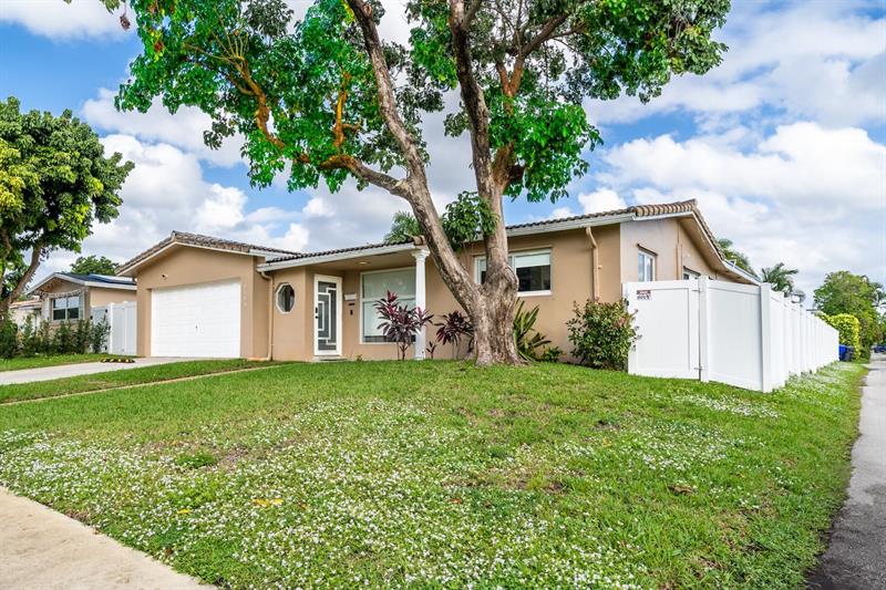 Details for 2101 52nd Ave, Hollywood, FL 33021