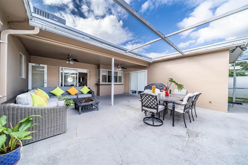 Image 10 of 38 For 2101 52nd Ave