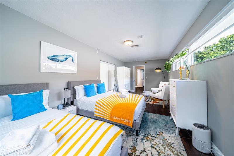 Image 20 of 38 For 2101 52nd Ave