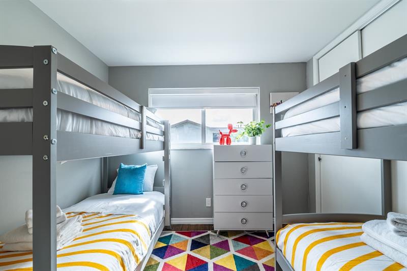 Image 28 of 38 For 2101 52nd Ave