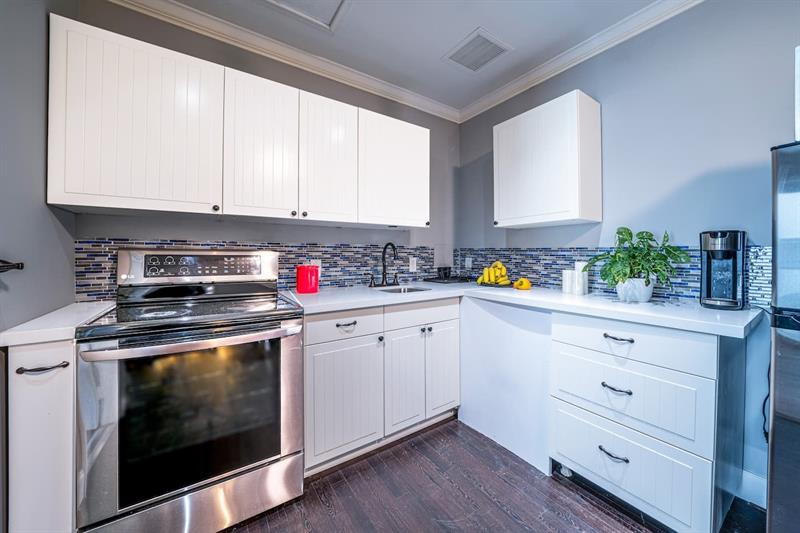 Image 34 of 38 For 2101 52nd Ave