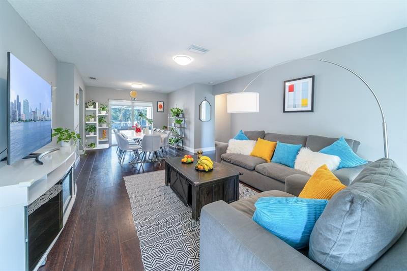 Image 6 of 38 For 2101 52nd Ave