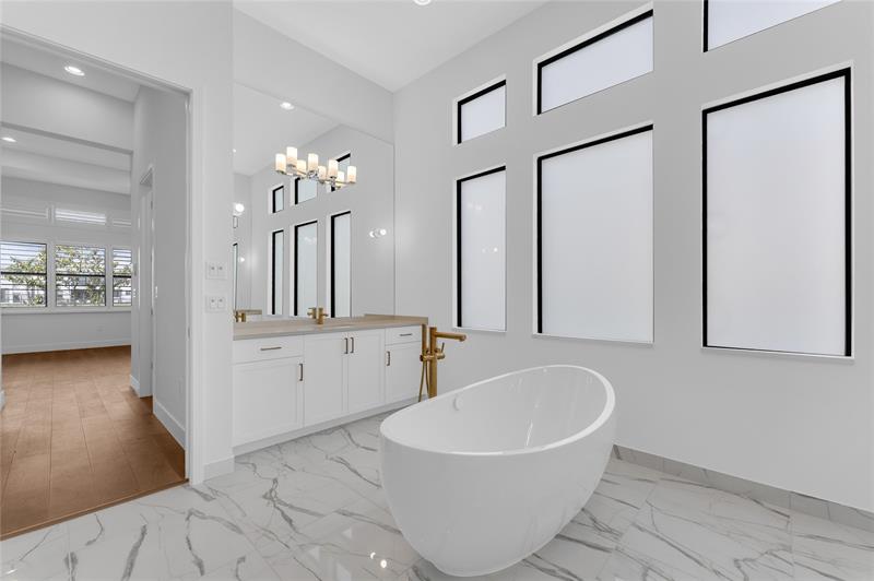 Image 41 of 96 For 20041 Pacific Dunes Dr