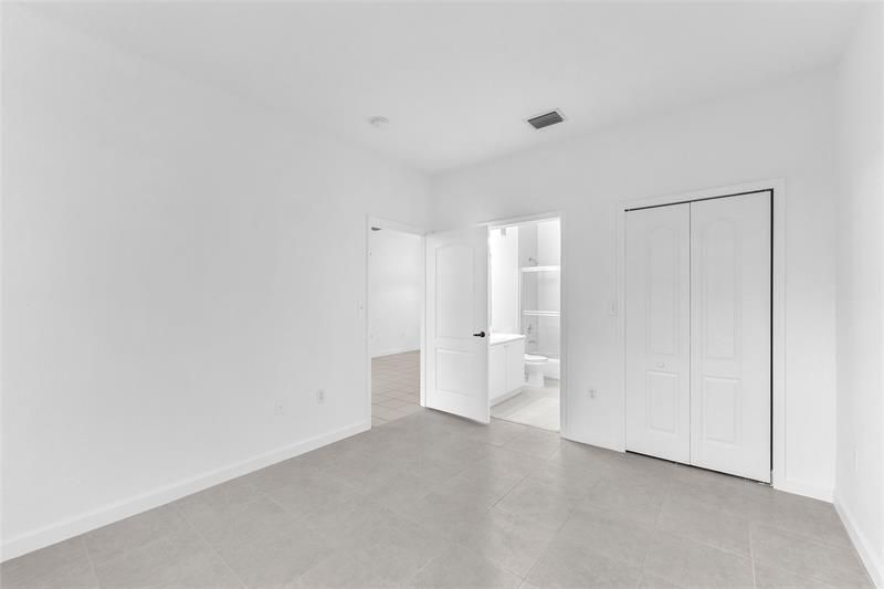 Image 10 of 16 For 7200-108 177th St