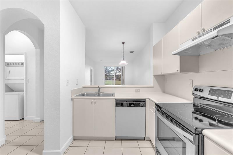 Image 4 of 16 For 7200-108 177th St