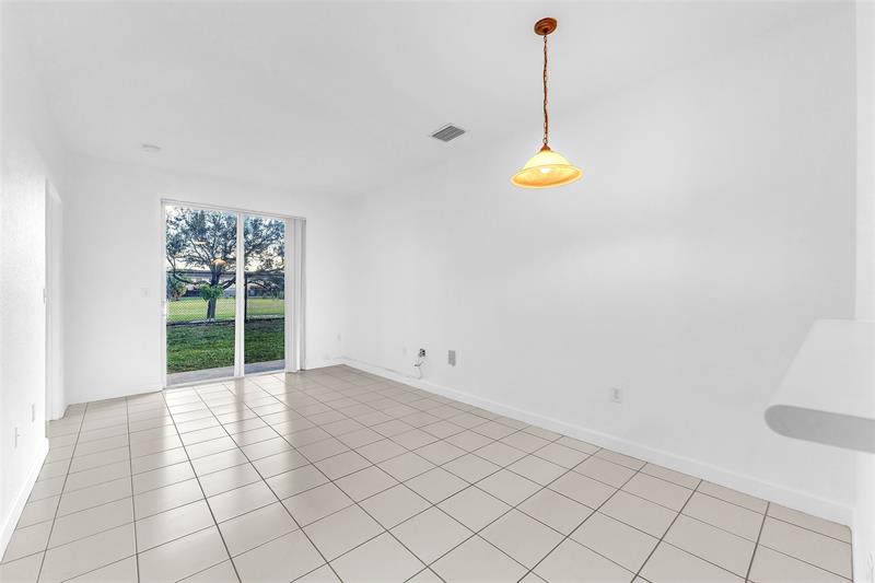 Image 6 of 16 For 7200-108 177th St