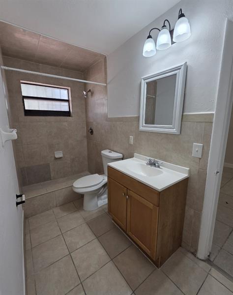 Image 10 of 10 For 2127 7th St  