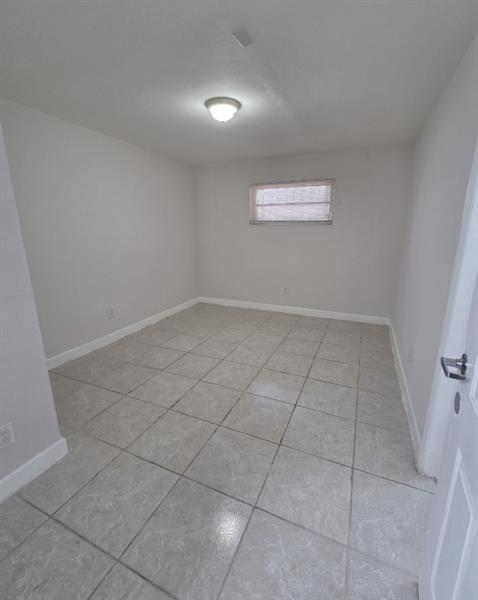 Image 6 of 10 For 2127 7th St  