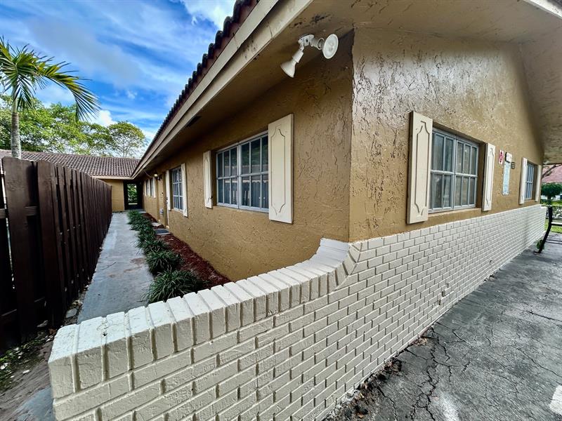 Image 11 of 31 For 3581 104  