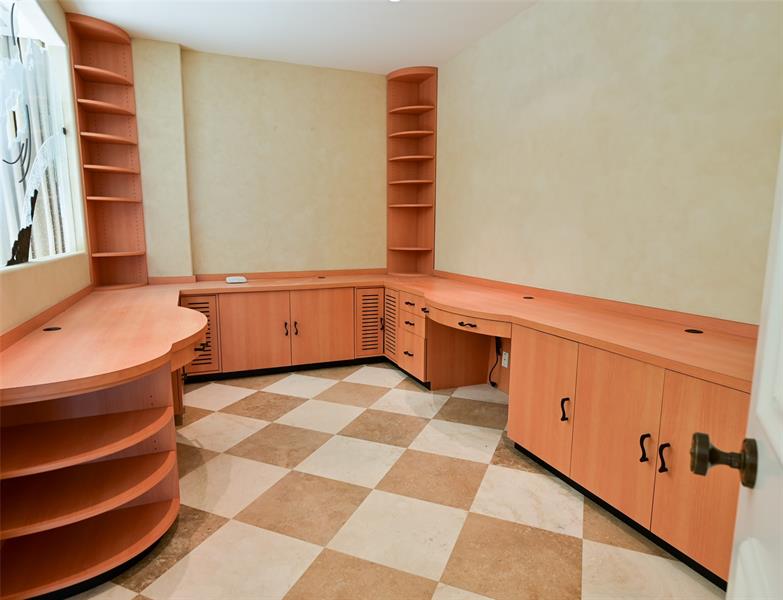 Image 24 of 59 For 2494 Ocean Blvd  F